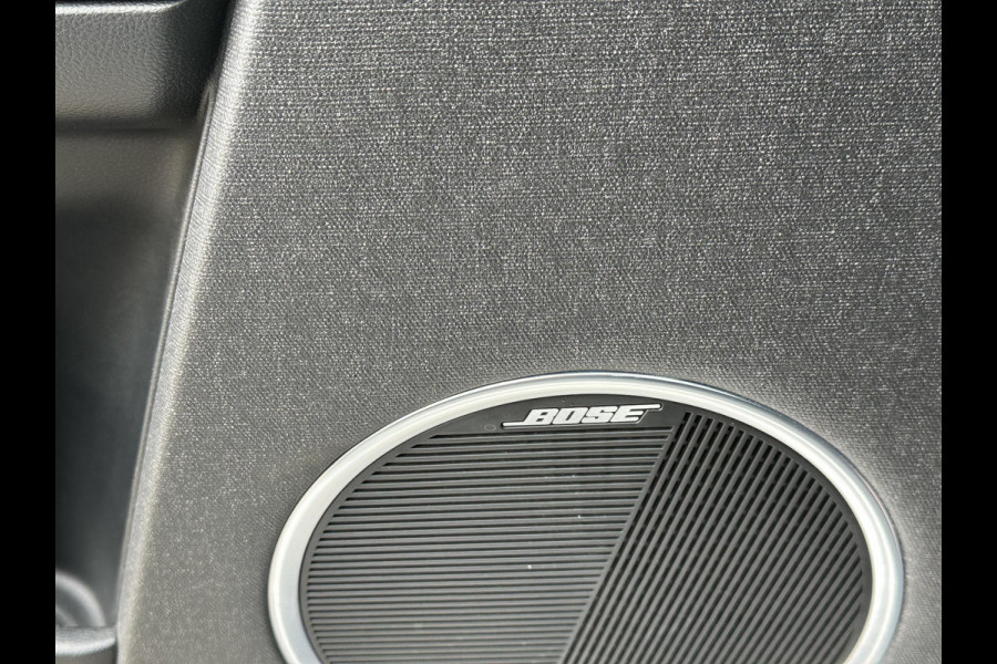 Hyundai IONIQ 5 Lounge 73kWh VAN: 30.900,- VOOR: 28.877,- UW LENTEVOORDEEL: 2.023,- | 100% SOH | AFNEEMBARE TREKHAAK| STOELVERWARMING + VENTILATIE| 360 CAMERA| HEAD-UP DISPLAY| ZONNEPANELENDAK |