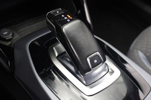 Peugeot 2008 1.2 PureTech Allure Pack |Camera|Navi|