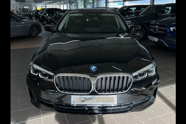 BMW 5 Serie Touring 530e ** LED, NAVI+, LEDER, PANORAMA, ADAPT. CRUISE, SHADOW-LINE, 19-INCH LMV ** 1e EIG - UNFALLFREI ** ** INFORMEER OOK NAAR ONZE AANTREKKELIJKE FINANCIAL-LEASE TARIEVEN **