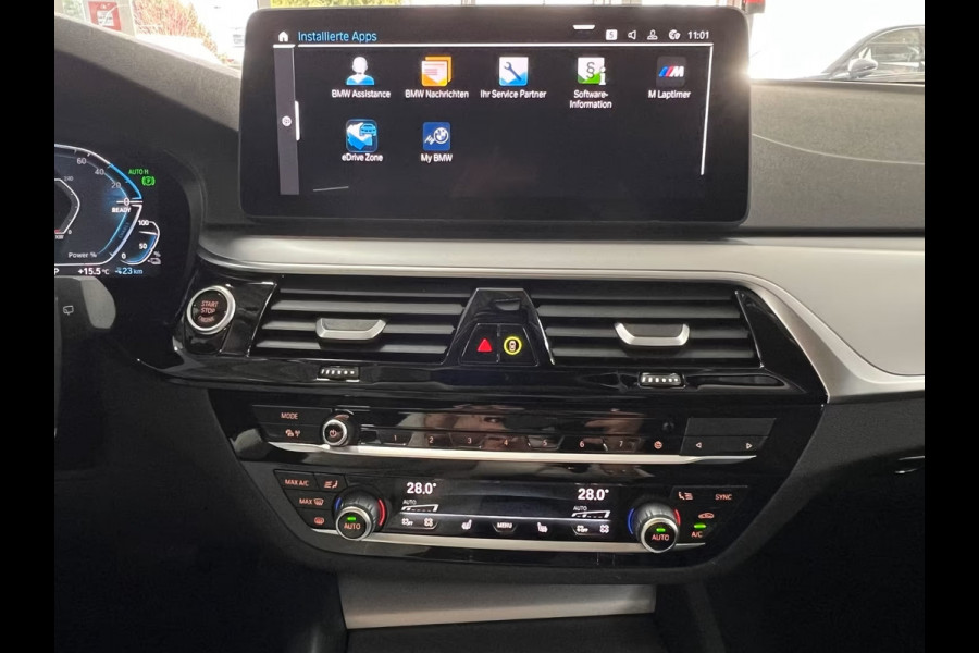 BMW 5 Serie Touring 530e ** LED, NAVI+, LEDER, PANORAMA, ADAPT. CRUISE, SHADOW-LINE, 19-INCH LMV ** 1e EIG - UNFALLFREI ** ** INFORMEER OOK NAAR ONZE AANTREKKELIJKE FINANCIAL-LEASE TARIEVEN **
