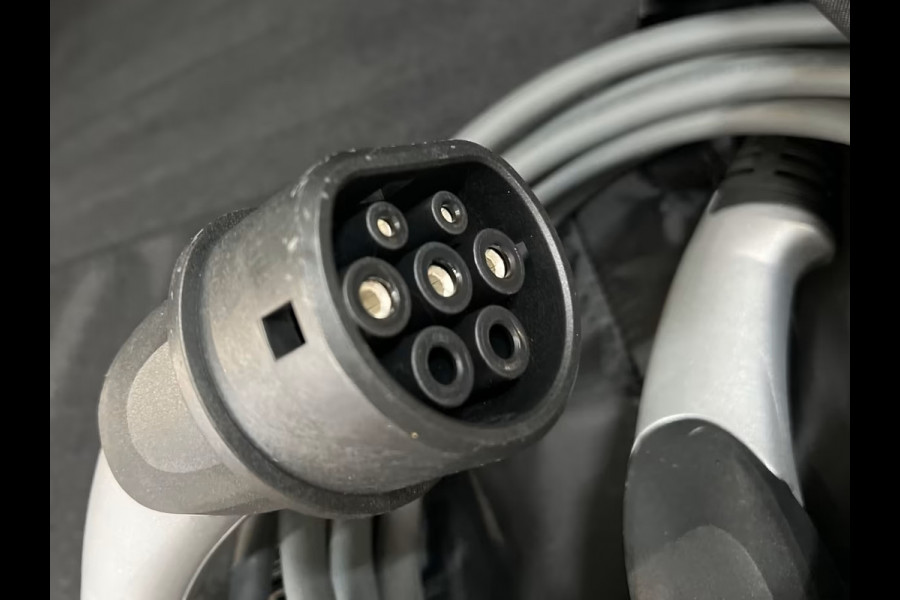 BMW 5 Serie Touring 530e ** LED, NAVI+, LEDER, PANORAMA, ADAPT. CRUISE, SHADOW-LINE, 19-INCH LMV ** 1e EIG - UNFALLFREI ** ** INFORMEER OOK NAAR ONZE AANTREKKELIJKE FINANCIAL-LEASE TARIEVEN **