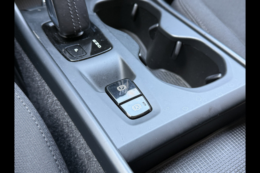 Volvo XC40 1.5 T4 Recharge R-Design Expression | Pano | Apple Carplay | Keyless