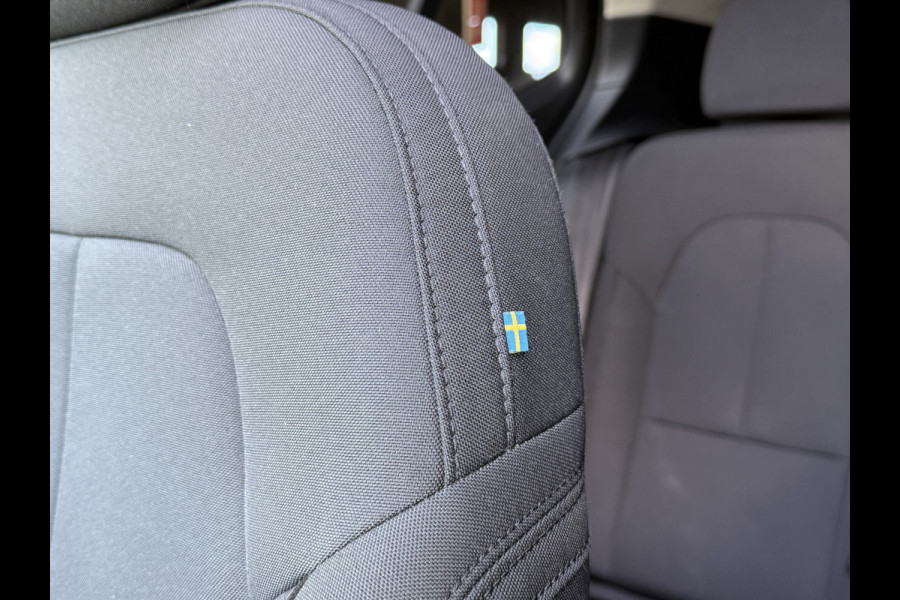 Volvo XC40 1.5 T4 Recharge R-Design Expression | Pano | Apple Carplay | Keyless