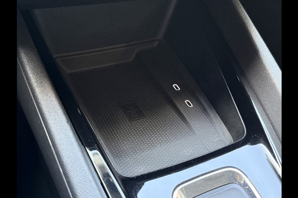Škoda Octavia 1.0 e-TSI Business Edition | Draadloze lader | Carplay