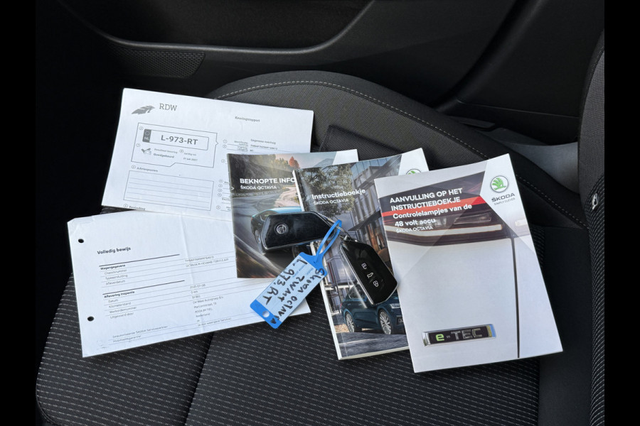 Škoda Octavia 1.0 e-TSI Business Edition | Draadloze lader | Carplay