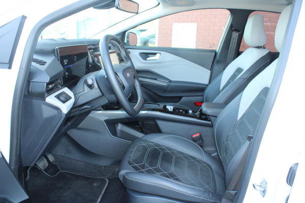 Ford Puma Gen-E Premium 44 kWh 168pk | Driver Assistance Pack | Winterpack | Panoramadak