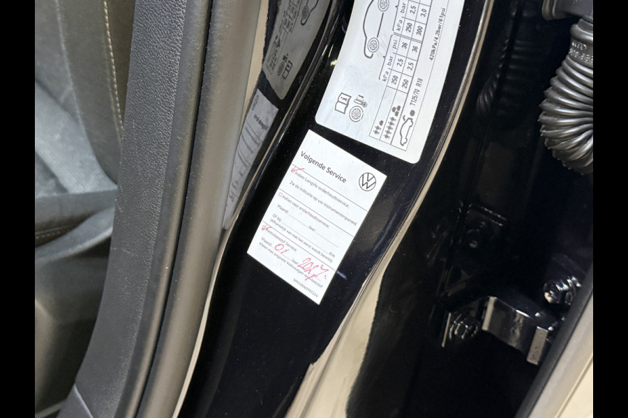 Volkswagen Golf Variant 1.0 TSI Life | Carplay | ACC | Draadloze lader