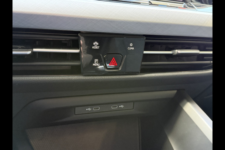 Volkswagen Golf Variant 1.0 TSI Life | Carplay | ACC | Draadloze lader