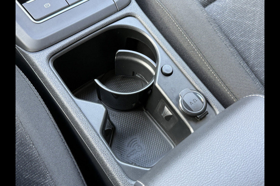 Volkswagen Golf Variant 1.0 TSI Life | Carplay | ACC | Draadloze lader