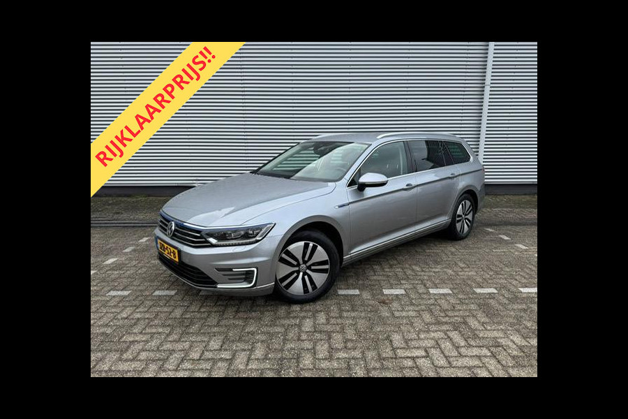 Volkswagen Passat Variant 1.4 TSI GTE,Navigatie,Parkeersensoren,Cruisecontrol,trekhaak,LED,stoelverwarming
