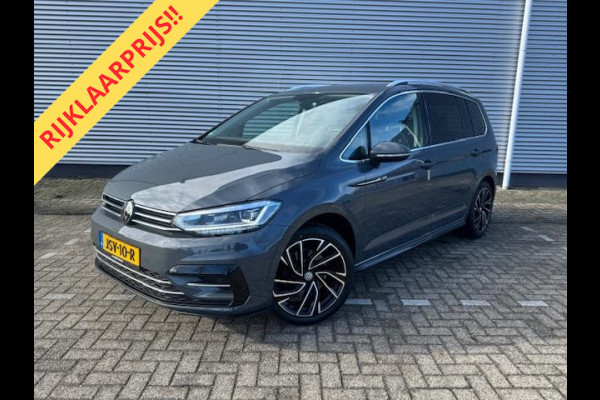 Volkswagen Touran 1.5 TSI R-Line Exclusive 7p,afn.Trekhaak,Navigatie,parkeersensoren/Camera,stoelverwarming,