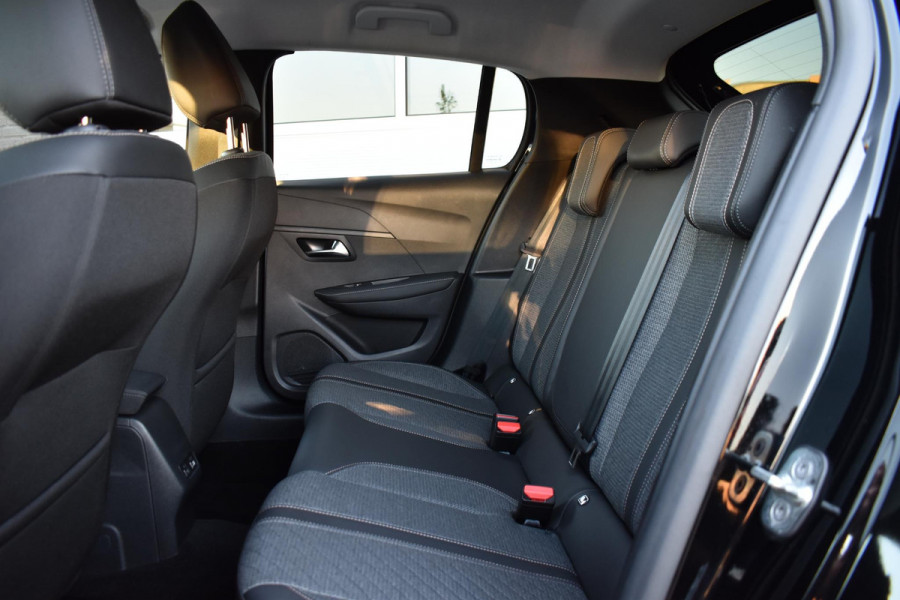 Peugeot 208 1.2 PureTech 100 PK Aut Allure | Carplay | Navi | PDC | Incl. garantie