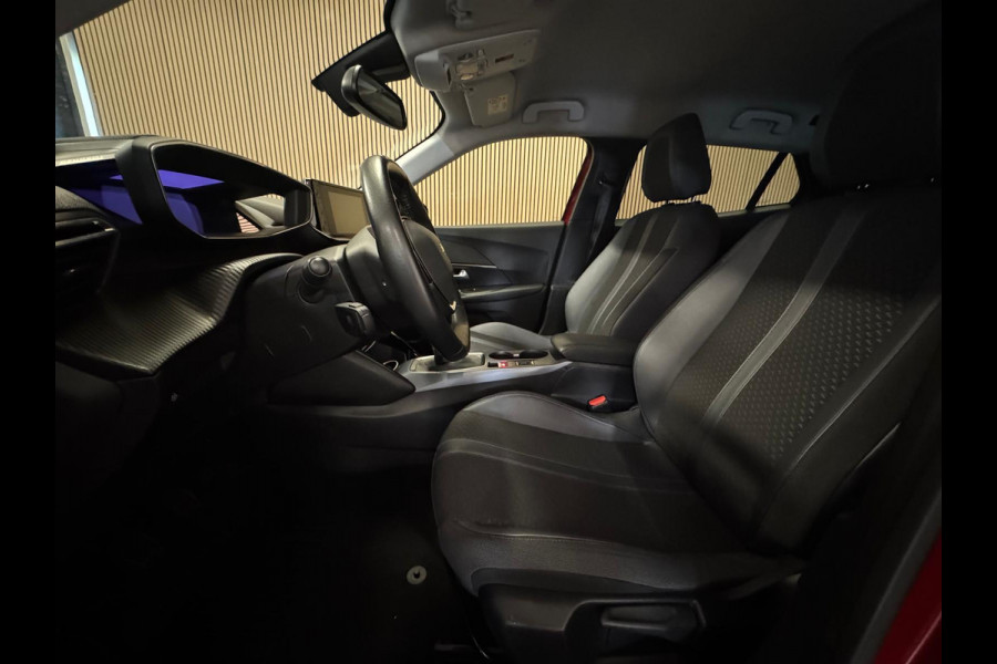 Peugeot 2008 1.2 PureTech 130PK Allure Pack | Carplay | Camera | 3D Dashb. | Stoelverw. | Incl. garantie