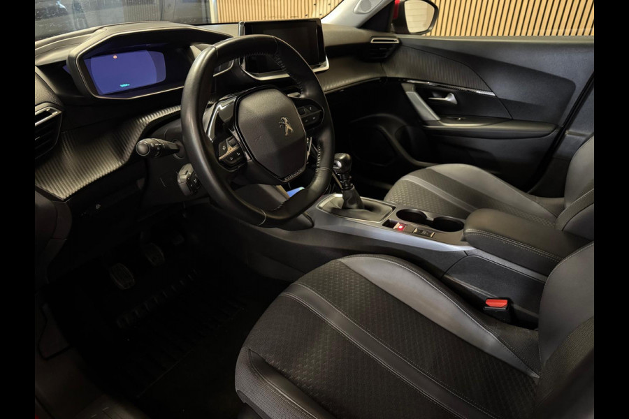 Peugeot 2008 1.2 PureTech 130PK Allure Pack | Carplay | Camera | 3D Dashb. | Stoelverw. | Incl. garantie