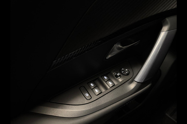 Peugeot 2008 1.2 PureTech 130PK Allure Pack | Carplay | Camera | 3D Dashb. | Stoelverw. | Incl. garantie