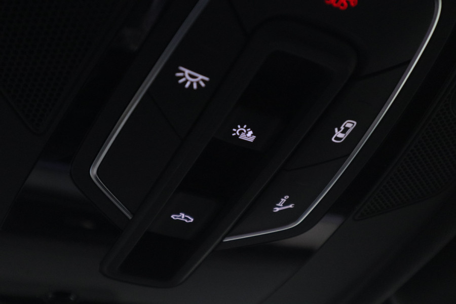 Audi e-tron 55 quattro S edition 95 kWh Panoramadak Memory 22'' ! 2e Paasdag geopend van 12.00 tot 17:00u !