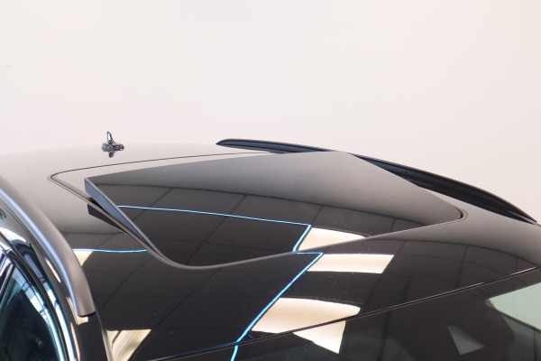 Audi e-tron 55 quattro S edition 95 kWh Panoramadak Memory 22'' ! 2e Paasdag geopend van 12.00 tot 17:00u !
