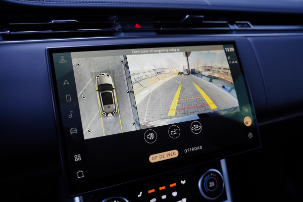 Land Rover Range Rover P 440 SE Zwart Leder / 23 Inch / Panoramadak