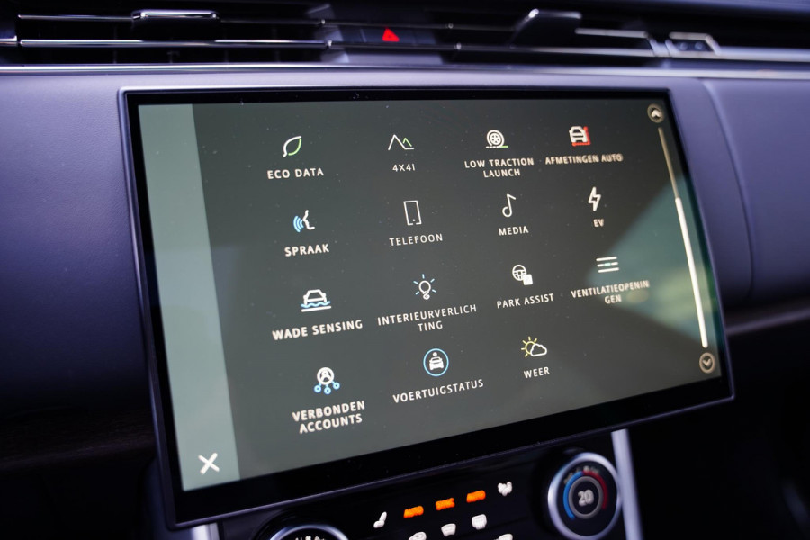 Land Rover Range Rover P 440 SE Zwart Leder / 23 Inch / Panoramadak