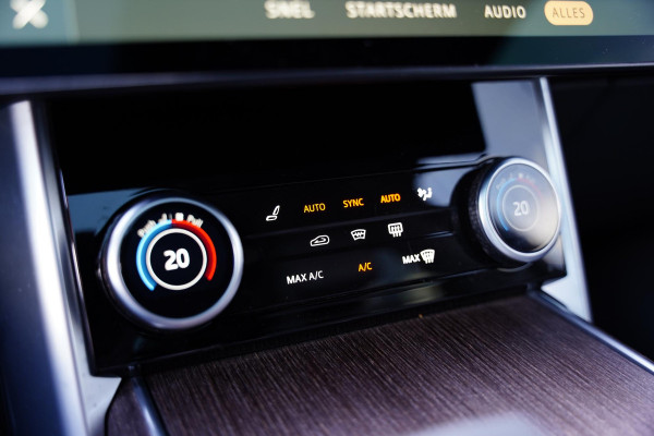 Land Rover Range Rover P 440 SE Zwart Leder / 23 Inch / Panoramadak