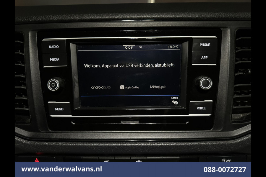 Volkswagen Crafter 2.0 TDI 140pk L3H3 L2H2 Euro6 Airco | Camera | Apple Carplay | Cruisecontrol Android Auto, Parkeersensoren, Bijrijdersbank, 3000kg Trekvermogen, zilver