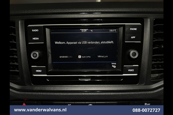 Volkswagen Crafter 2.0 TDI 140pk L3H3 L2H2 Euro6 Airco | Camera | Apple Carplay | Cruisecontrol Android Auto, Parkeersensoren, Bijrijdersbank, 3000kg Trekvermogen, zilver