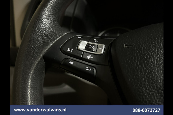 Volkswagen Crafter 2.0 TDI 140pk L3H3 L2H2 Euro6 Airco | Camera | Apple Carplay | Cruisecontrol Android Auto, Parkeersensoren, Bijrijdersbank, 3000kg Trekvermogen, zilver