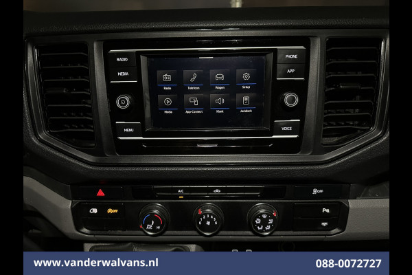 Volkswagen Crafter 2.0 TDI 140pk L3H3 L2H2 Euro6 Airco | Camera | Apple Carplay | Cruisecontrol Android Auto, Parkeersensoren, Bijrijdersbank, 3000kg Trekvermogen, zilver