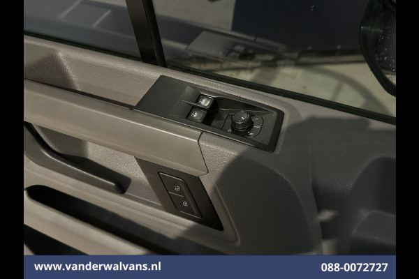 Volkswagen Crafter 2.0 TDI 140 pk L3H3 L2H2 Euro6 Airco | Camera | Navigatie | Apple Carplay | Massagestoel Android Auto, Parkeersensoren, 3000kg trekvermogen