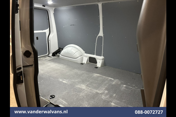 Volkswagen Transporter 2.0 TDI 150pk L2H1 Euro6 Airco | Navigatie | Apple Carplay | Cruisecontrol Trekhaak, Android Auto, Parkeersensoren