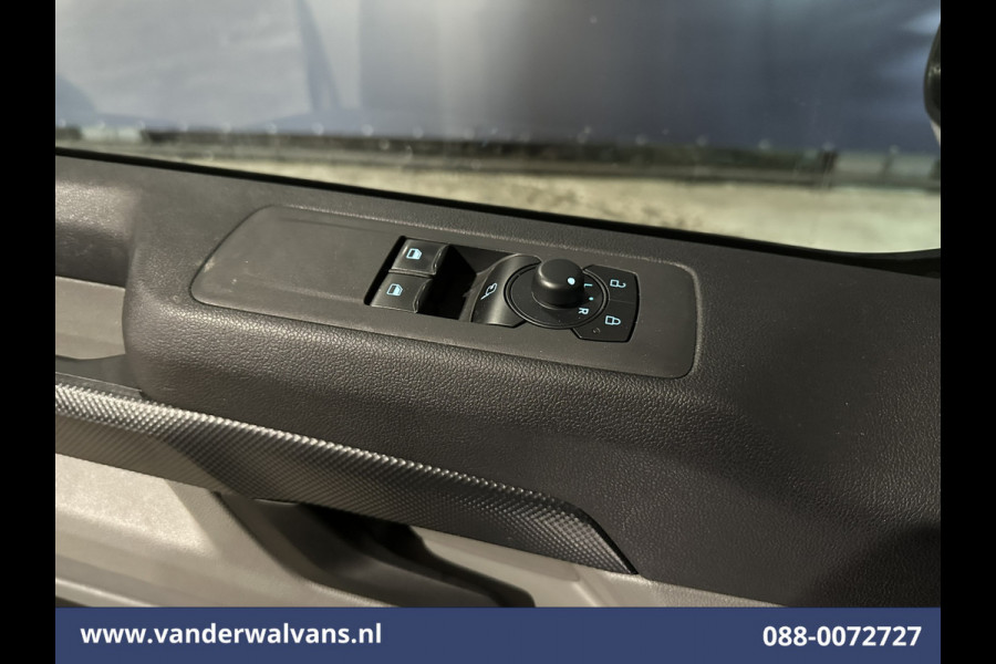 Ford Transit Custom 2.0 TDCI 136pk L1H1 Euro6 Airco | Camera | LED | Apple Carplay | Cruisecontrol Android Auto, Verwarmde voorruit, Parkeersensoren, Bijrijdersbank, 2740kg trekvermogen