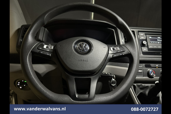 Volkswagen Crafter 2.0 TDI 141pk L3H3 L2H2 Euro6 Airco | 3000kg Trekhaak | Cruisecontrol | Chauffeursstoel Bijrijdersbank