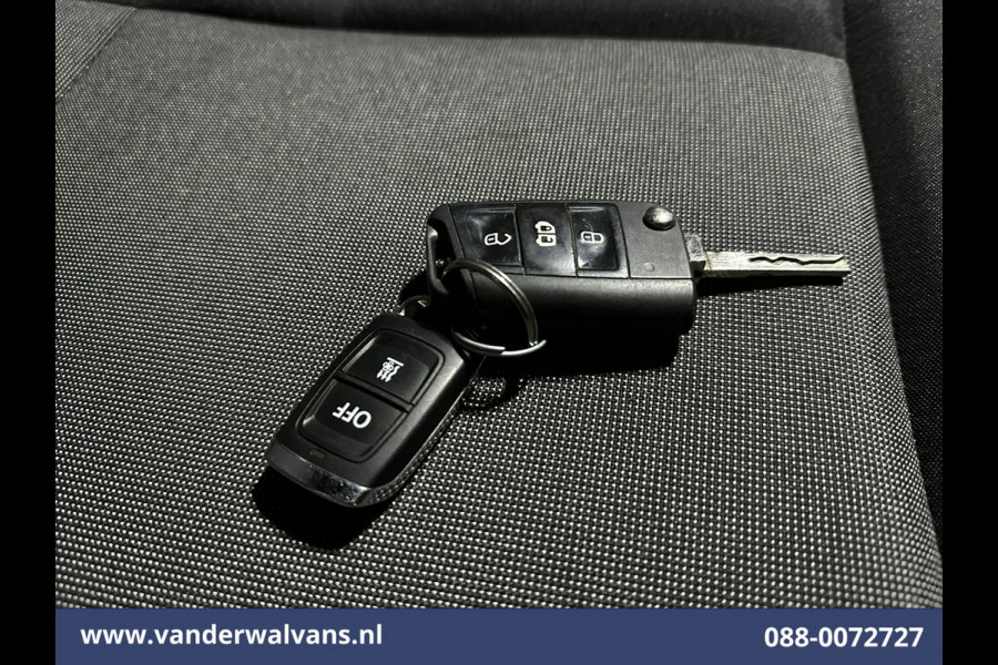 Volkswagen Crafter 2.0 TDI 141pk L3H3 L2H2 Euro6 Airco | 3000kg Trekhaak | Cruisecontrol | Chauffeursstoel Bijrijdersbank