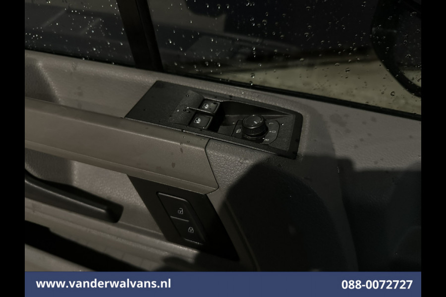 Volkswagen Crafter 2.0 TDI L3H3 L2H2 Euro6 Airco | Apple Carplay | Android Auto | Parkeersensoren Bijrijdersbank