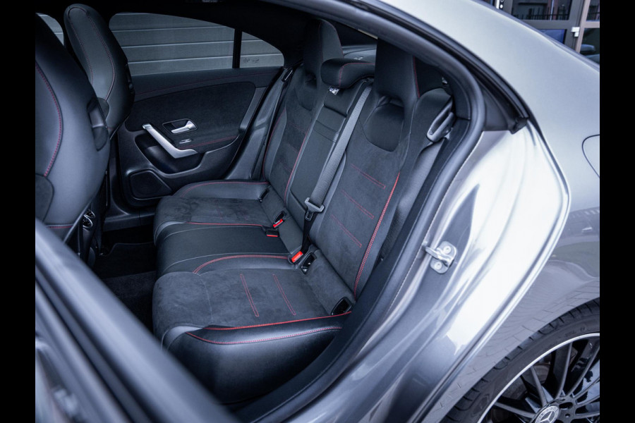 Mercedes-Benz CLA-Klasse 250 e AMG Line - Matrix l Pano l Sfeerverl. l Keyless l 19"