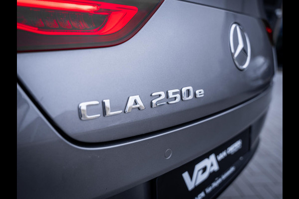 Mercedes-Benz CLA-Klasse 250 e AMG Line - Matrix l Pano l Sfeerverl. l Keyless l 19"