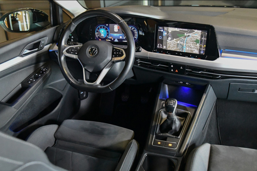 Volkswagen Golf 1.0 TSI Life Business, LED, ACC, Memory, Carplay, Alcantara, Digital, Stoelverwarming, Sfeerverlichting!