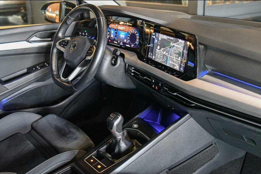 Volkswagen Golf 1.0 TSI Life Business, LED, ACC, Memory, Carplay, Alcantara, Digital, Stoelverwarming, Sfeerverlichting!