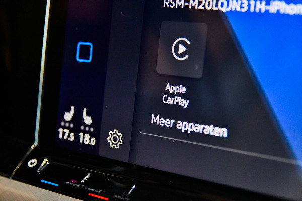 Volkswagen Golf 1.0 TSI Life Business, LED, ACC, Memory, Carplay, Alcantara, Digital, Stoelverwarming, Sfeerverlichting!