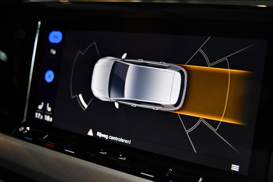 Volkswagen Golf 1.0 TSI Life Business, LED, ACC, Memory, Carplay, Alcantara, Digital, Stoelverwarming, Sfeerverlichting!