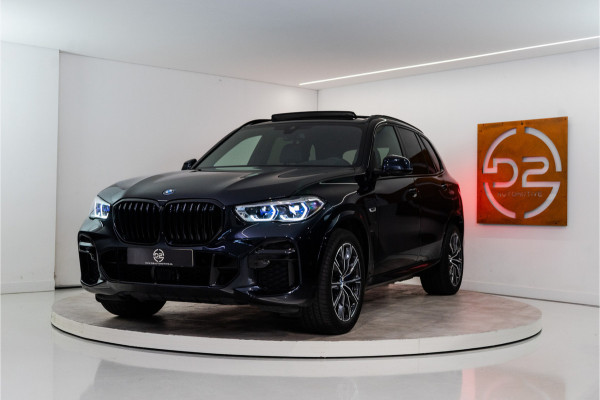 BMW X5 xDrive45e High Executive M-Sport 394PK | Pano | Laser | Luchtv | H/K | HUD | 12 MND Garantie GERESERVEERD