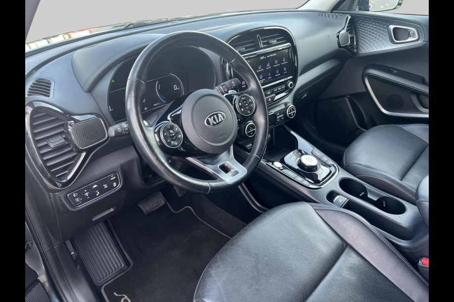 Kia e-Soul ExecutiveLine 64 kWh | Trekhaak