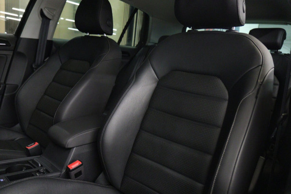 Volkswagen Golf 1.5 TSI R-Line Pano/Carplay/Dynaudio/Cam/Blindspot/Vol