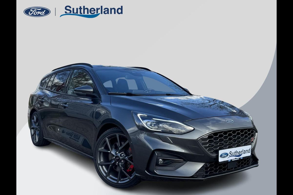 Ford FOCUS Wagon 2.3 EcoBoost ST-3 280pk | Adaptieve cruise control | Adaptieve LED |  Trekhaak | Winter Pack | Bang&Olufsen | Elektrische achterklep | Head up Display | Incl Orignele ST velgen