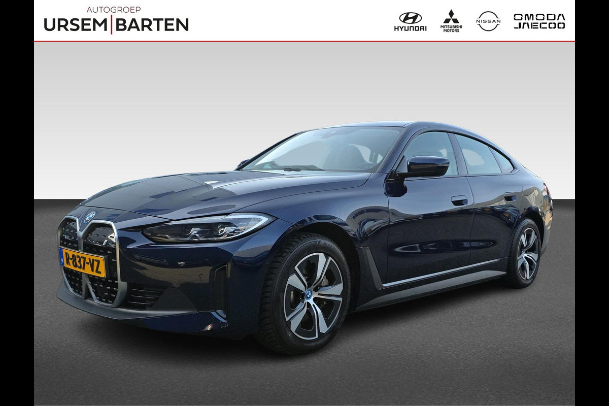 BMW i4 eDrive40 84 kWh | Automaat | State off health 98% | Harman & Kardon | Adaptive Cruisecontrol | Elektrische kofferbak |