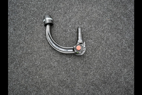 BMW X1 xDrive25e Sportline PHEV 221pk Dealer O.H | Trekhaak Afn. | Panodak | Head Up | Camera | Harman / Kardon | Sportstoelen Memory & Verwarmd | Keyless | Apple Carplay | BMW LED | Sfeerverlichting | Navigatie | DAB | 18" L.M | Plug In Hybrid |