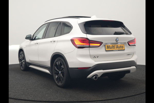 BMW X1 xDrive25e Sportline PHEV 221pk Dealer O.H | Trekhaak Afn. | Panodak | Head Up | Camera | Harman / Kardon | Sportstoelen Memory & Verwarmd | Keyless | Apple Carplay | BMW LED | Sfeerverlichting | Navigatie | DAB | 18" L.M | Plug In Hybrid |