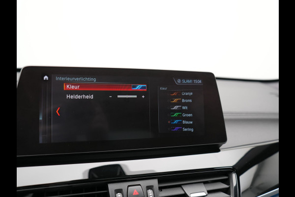 BMW X1 xDrive25e Sportline PHEV 221pk Dealer O.H | Trekhaak Afn. | Panodak | Head Up | Camera | Harman / Kardon | Sportstoelen Memory & Verwarmd | Keyless | Apple Carplay | BMW LED | Sfeerverlichting | Navigatie | DAB | 18" L.M | Plug In Hybrid |