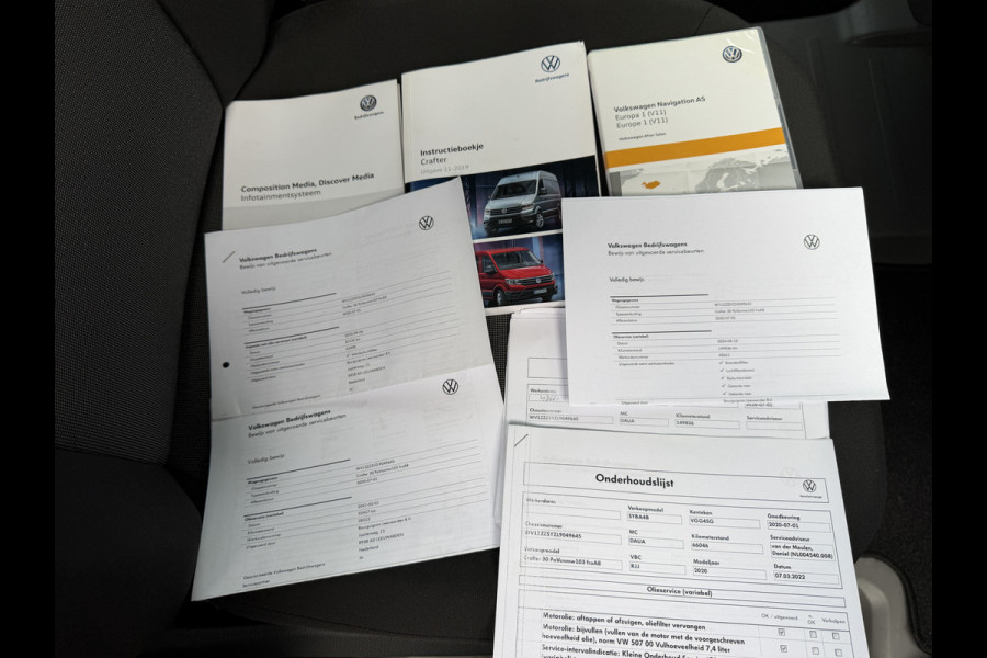 Volkswagen Crafter 30 2.0 TDI 141PK Euro 6 L3H2 Nieuwe APK/Automaat/CarPlay/camera/cruise control