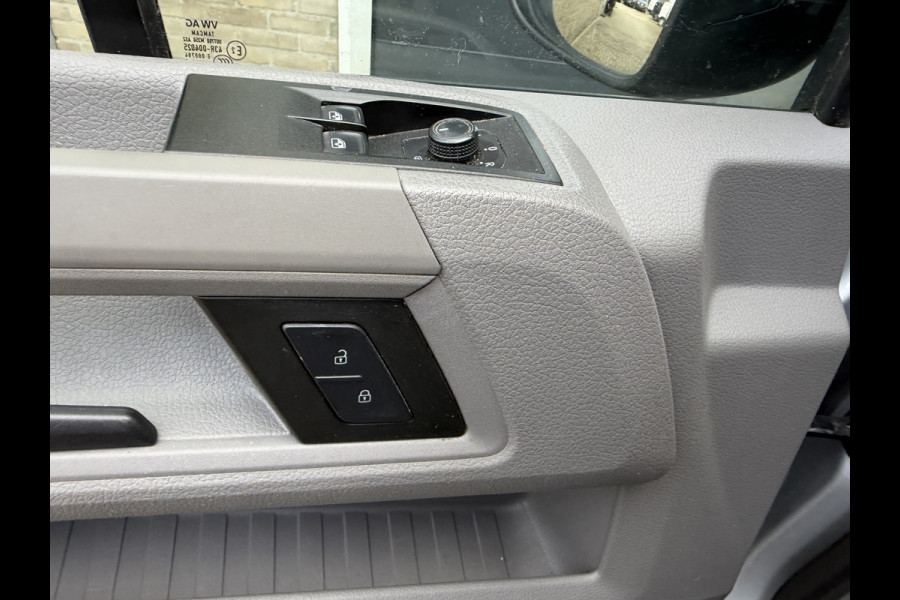 Volkswagen Crafter 30 2.0 TDI 141PK Euro 6 L3H2 Nieuwe APK/Automaat/CarPlay/camera/cruise control